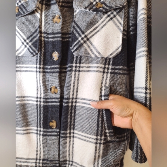 Member's Mark Plaid Shacket Black and White Plaid Button-Up Size (S) - Picture 3 of 12